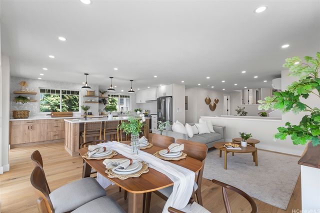 1482 Kalaepohaku Street, Honolulu, HI 96816