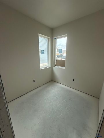 2531 HENNESSY DRIVE, Rapid City, SD 57701