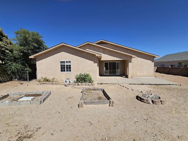 909 Hollow Park Court SE, Rio Rancho, NM 87124