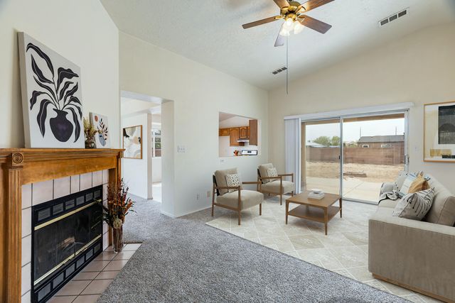 909 Hollow Park Court SE, Rio Rancho, NM 87124