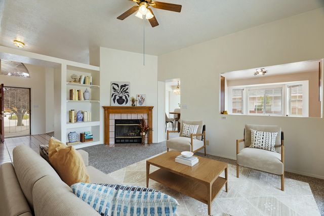 909 Hollow Park Court SE, Rio Rancho, NM 87124