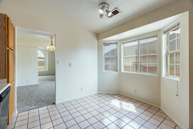 909 Hollow Park Court SE, Rio Rancho, NM 87124