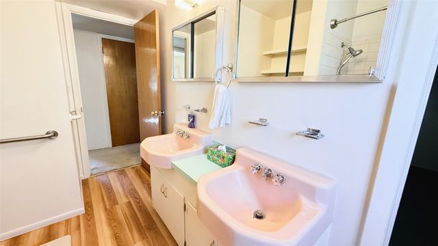 112 Lugar De Oro, Santa Fe, NM 87501