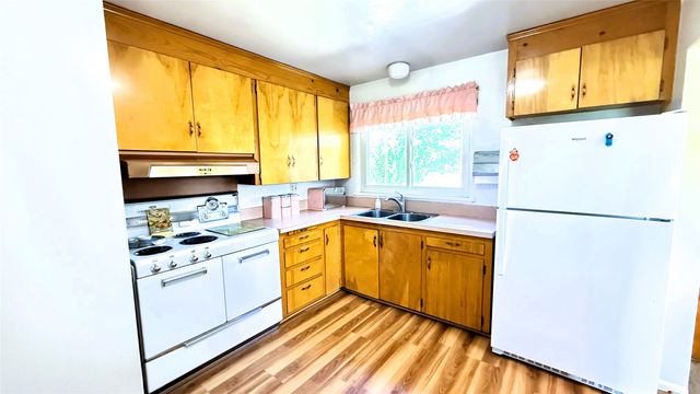 112 Lugar De Oro, Santa Fe, NM 87501
