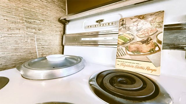 112 Lugar De Oro, Santa Fe, NM 87501