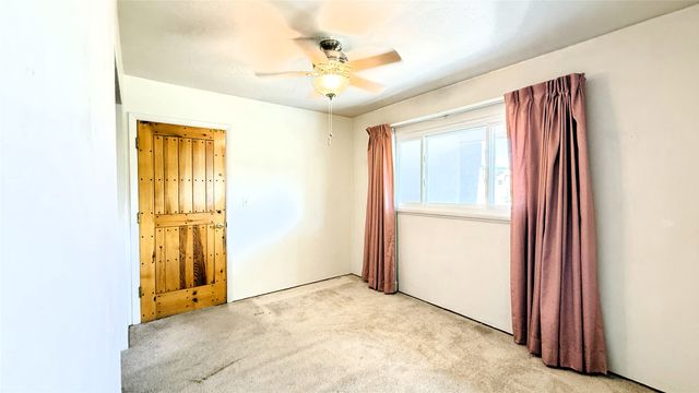 112 Lugar De Oro, Santa Fe, NM 87501