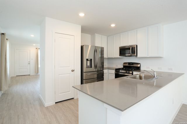 5231 WHIRLING WAY, San Antonio, TX 78253