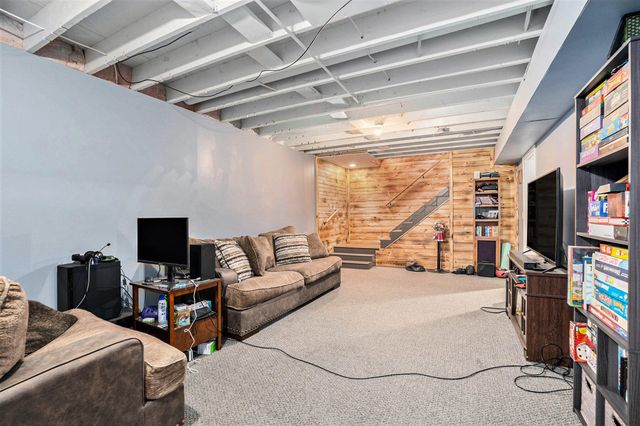 94 Easton Drive, Ionia, MI 48846