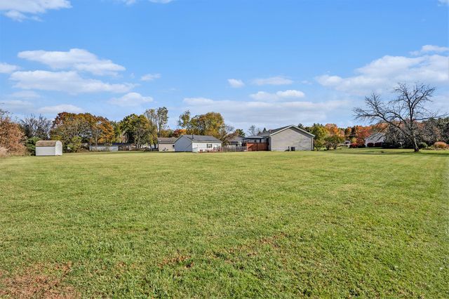 94 Easton Drive, Ionia, MI 48846