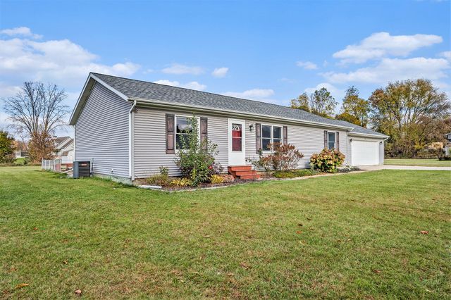 94 Easton Drive, Ionia, MI 48846