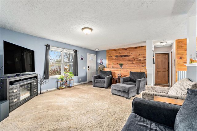 94 Easton Drive, Ionia, MI 48846