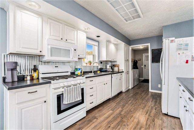 94 Easton Drive, Ionia, MI 48846