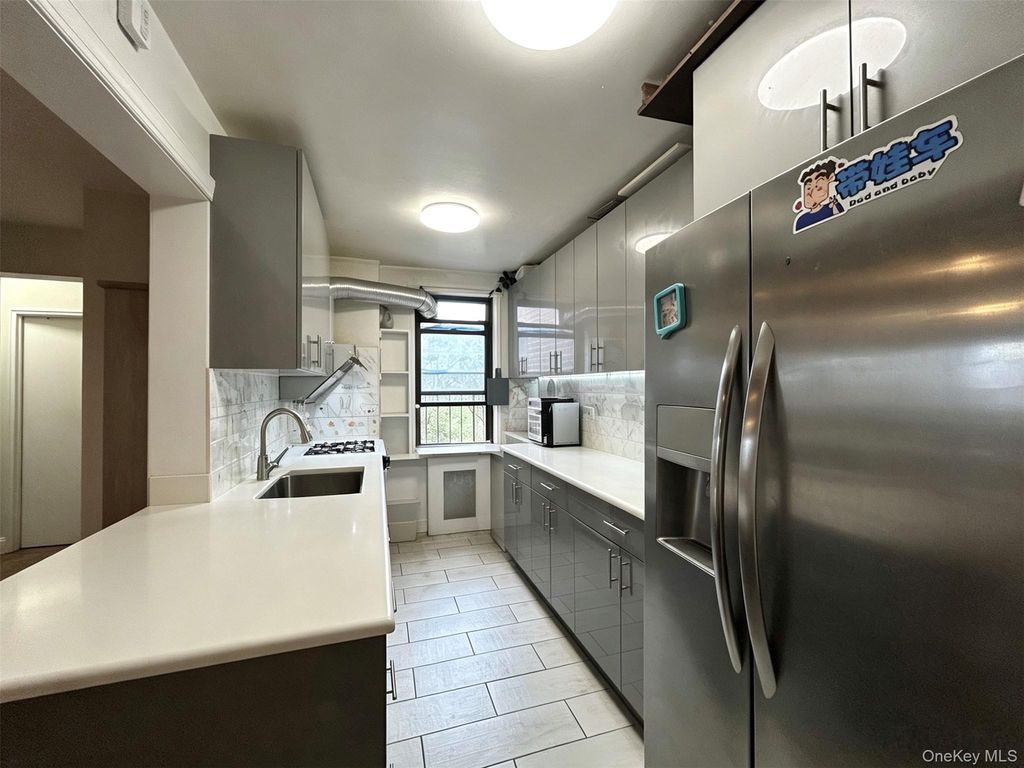 15020 71st Avenue 6J, Kew Garden Hills, NY 11367 — photo 4