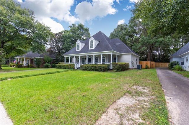 6005 Sturbridge Drive, Mobile, AL 36609