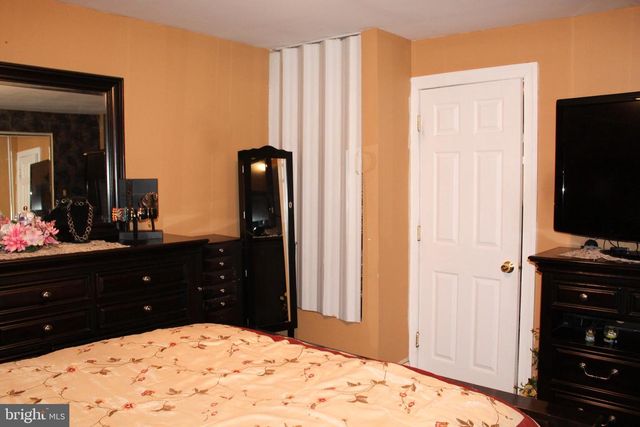 4153 M ST, Philadelphia, PA 19124