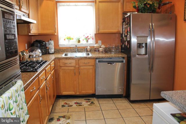 4153 M ST, Philadelphia, PA 19124