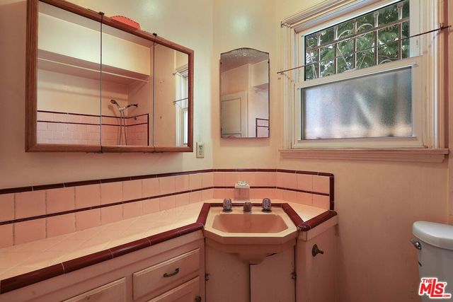 8320 Airlane Avenue, Los Angeles, CA 90045