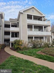 14322 CLIMBING ROSE WAY #301, Centreville, VA 20121