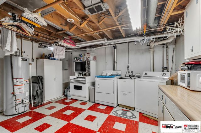 31511 Fairfield Drive, Warren, MI 48088