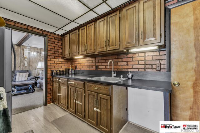 31511 Fairfield Drive, Warren, MI 48088