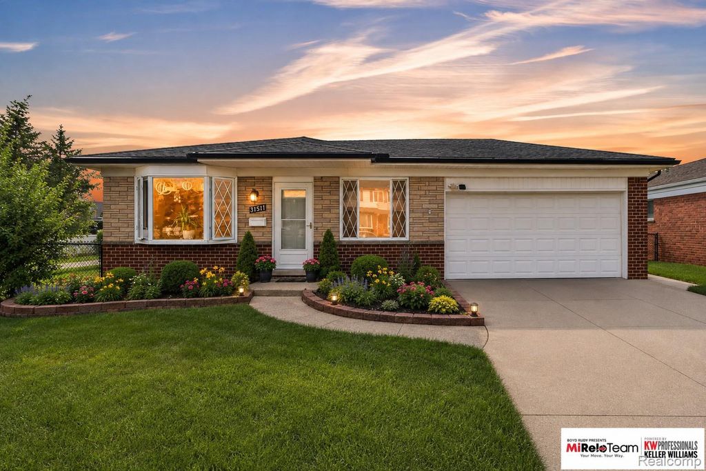 31511 Fairfield Drive, Warren, MI 48088