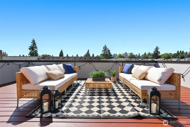 8527 Interlake Avenue N, Seattle, WA 98103