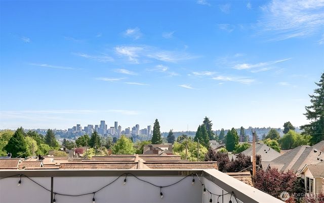 8527 Interlake Avenue N, Seattle, WA 98103