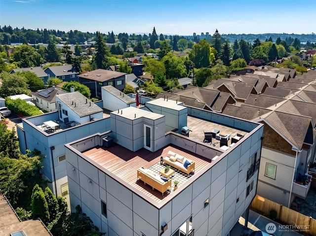 8527 Interlake Avenue N, Seattle, WA 98103