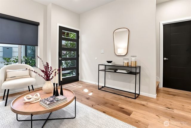 8527 Interlake Avenue N, Seattle, WA 98103