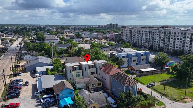 1409 Laird Street B, Houston, TX 77008