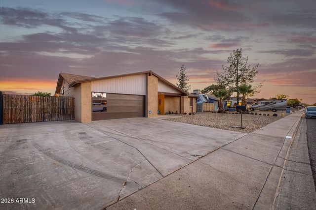 3801 W CAMPO BELLO Drive, Glendale, AZ 85308
