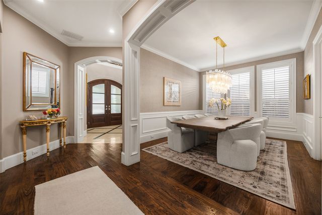 5726 W Hanover Avenue, Dallas, TX 75209