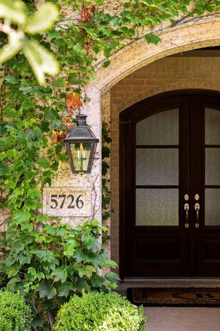 5726 W Hanover Avenue, Dallas, TX 75209