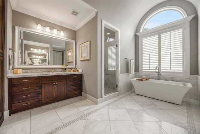 5726 W Hanover Avenue, Dallas, TX 75209