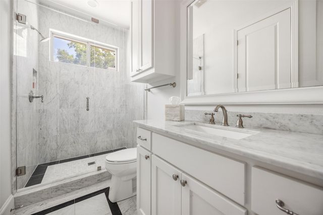 5726 W Hanover Avenue, Dallas, TX 75209