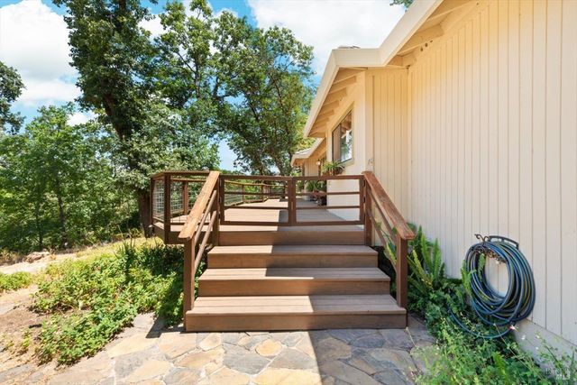75 Ridgecrest Dr, Napa, CA 94558