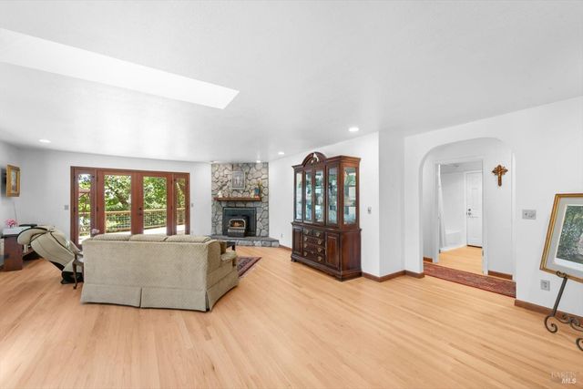 75 Ridgecrest Dr, Napa, CA 94558