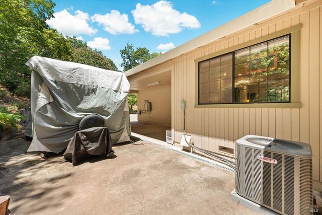 75 Ridgecrest Dr, Napa, CA 94558