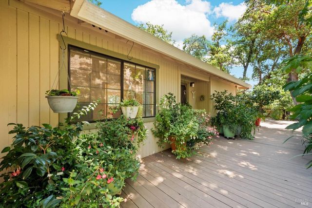 75 Ridgecrest Dr, Napa, CA 94558