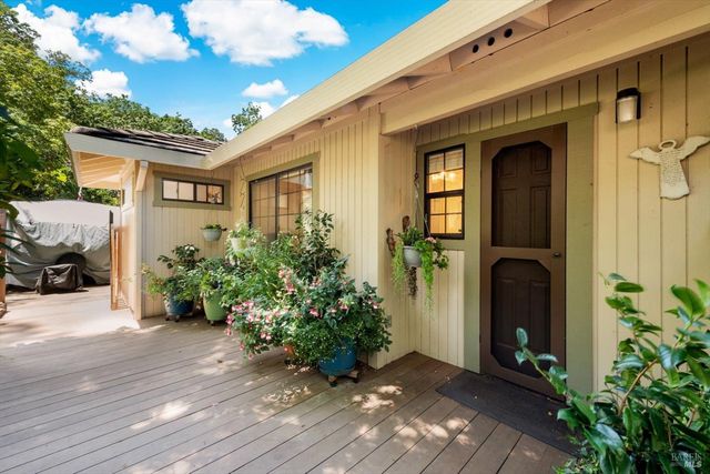 75 Ridgecrest Dr, Napa, CA 94558