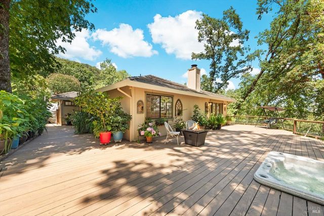 75 Ridgecrest Dr, Napa, CA 94558