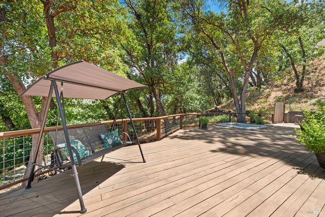 75 Ridgecrest Dr, Napa, CA 94558