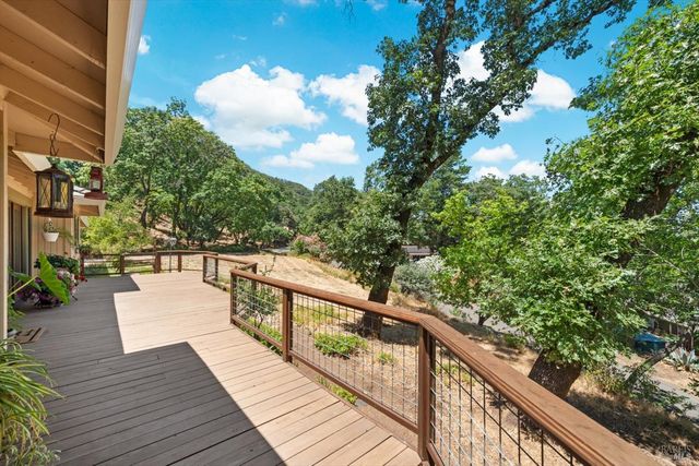 75 Ridgecrest Dr, Napa, CA 94558