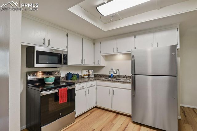 906 Bowser Drive, Colorado Springs, CO 80909