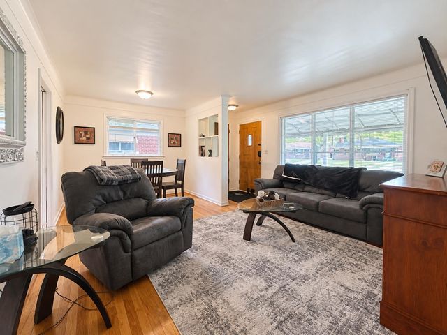 5413 Fleming Road, Flint, MI 48504