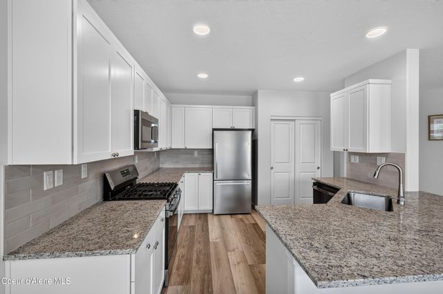 13816 N Apex Way, Hayden, ID 83835