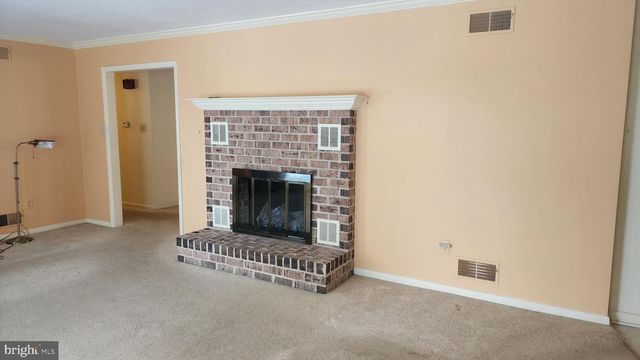 2881 SUNSET DR, Dallastown, PA 17313