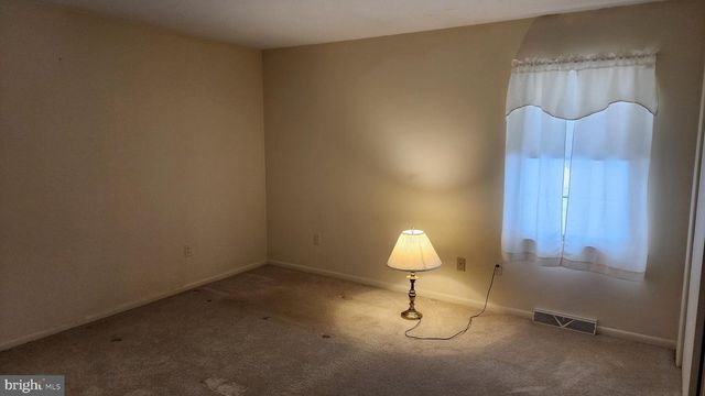 2881 SUNSET DR, Dallastown, PA 17313