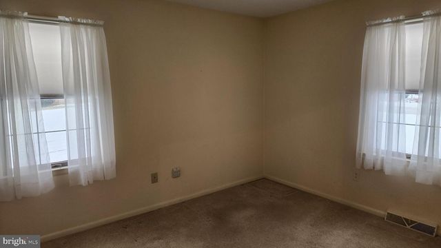 2881 SUNSET DR, Dallastown, PA 17313