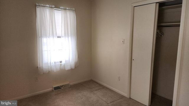 2881 SUNSET DR, Dallastown, PA 17313